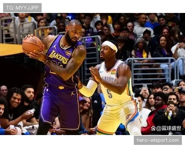 NBA场地的边线规则：球员踩线即违例的判定与注意事项